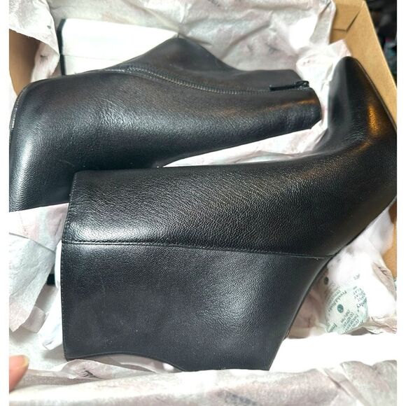 Jessica Simpson Womens Timea Zipper Heels Ankle Boots8.5 Medium Black& white - Picture 3 of 5